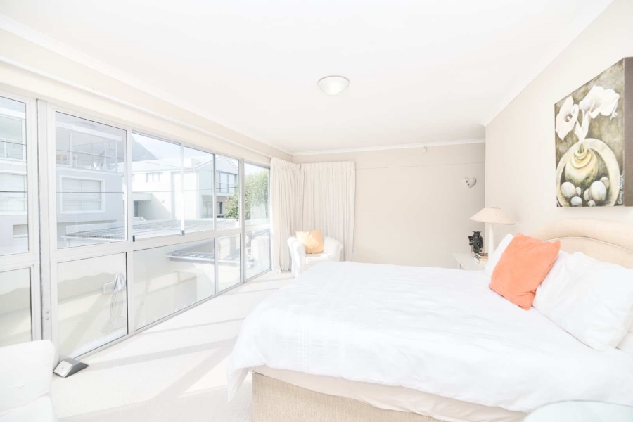 4 Bedroom Property for Sale in Voelklip Western Cape
